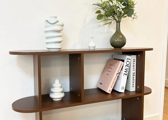 Villa 공덕역도보3분ㅣ최대6인ㅣ2룸ㅣ퀸침대3개ㅣ무료짐보관 *