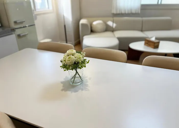 Villa 공덕역도보3분ㅣ최대6인ㅣ2룸ㅣ퀸침대3개ㅣ무료짐보관